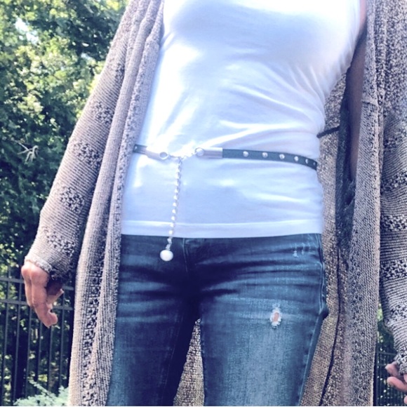 Accessories - Faux leather dark brown belt with pearl bead